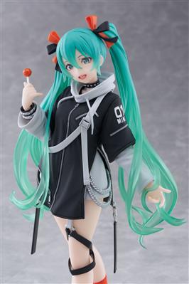 Hatsune Miku Fashion Punk Ver. 18 cm Statue