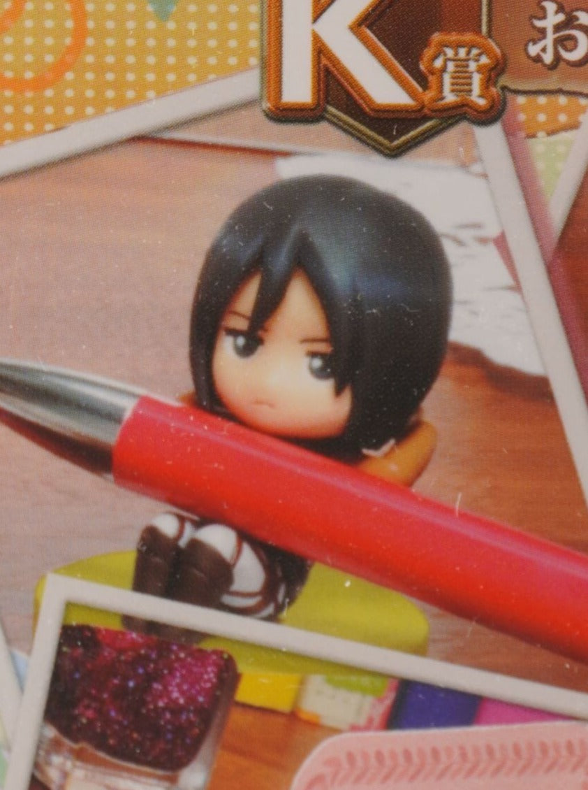 Attack on Titan Mikasa Desktop Helper Figur