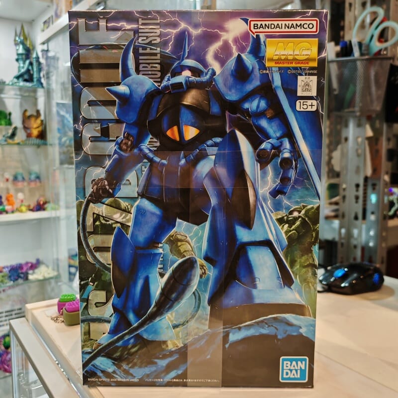 Gundam GOUF Ver.2.0 Master Grade Model Kit 1/100