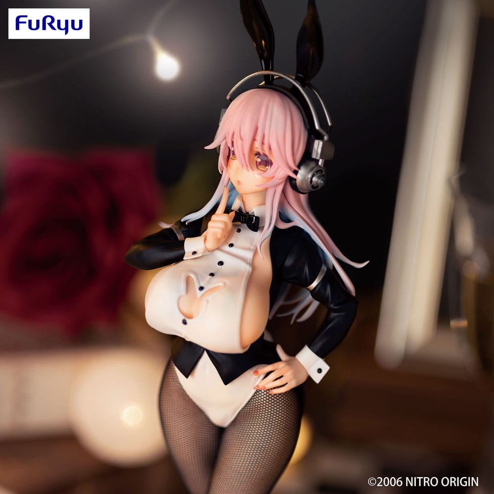 Super Sonico BiCute Bunnies Tailcoat 30 cm Statue