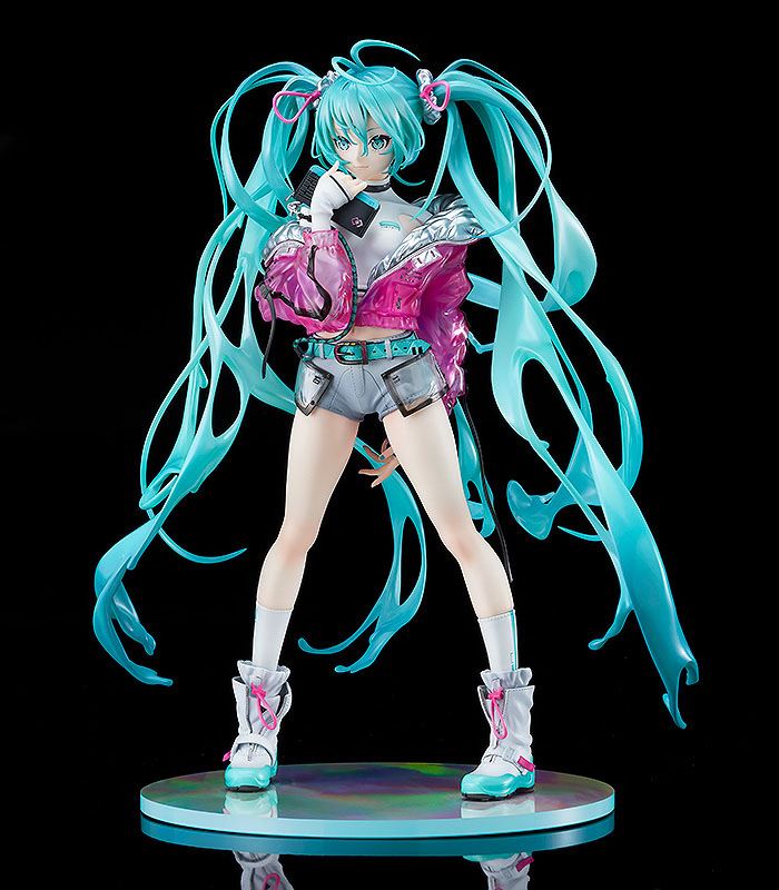 Hatsune Miku with Solwa 24 cm 1:7 Scale Statue