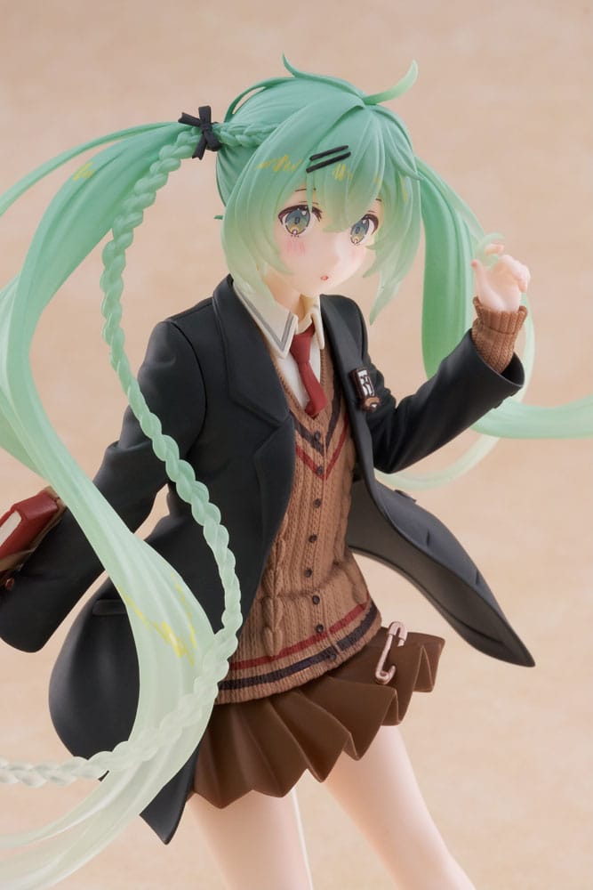 Hatsune Miku Fashion Preppy 18 cm Statue