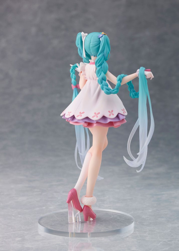 Hatsune Miku Wonderland Rapunzel Ver. 18 cm Statue