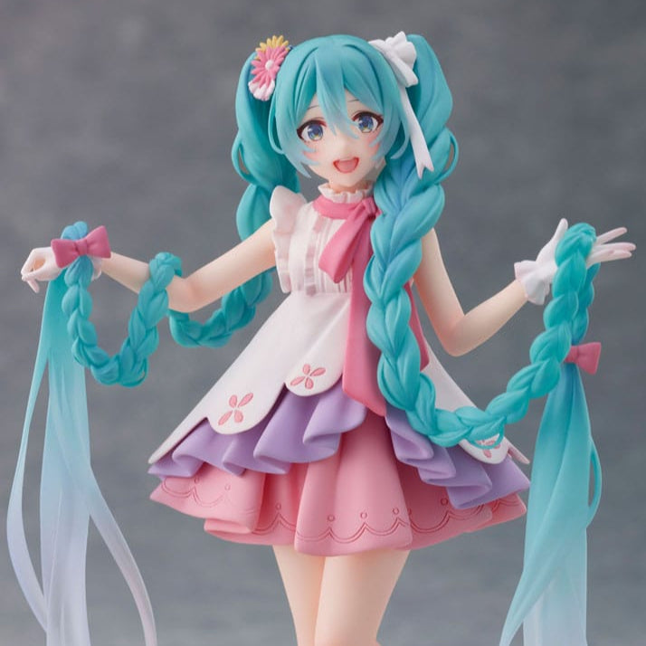 Hatsune Miku Wonderland Rapunzel Ver. 18 cm Statue