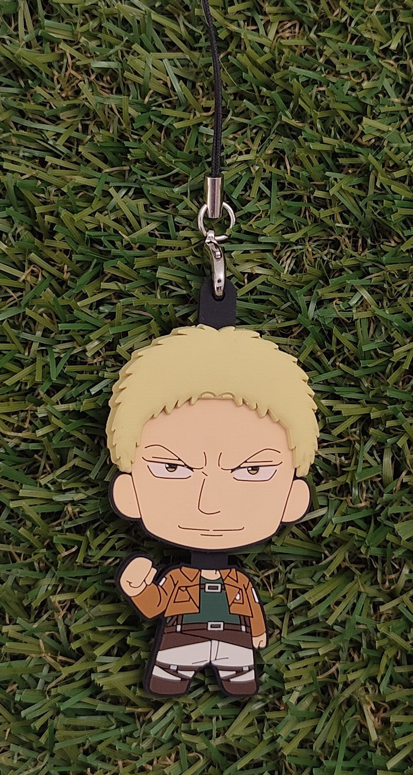 Attack on Titan Reiner Braun Doppelgesicht Anhänger Nippon4U