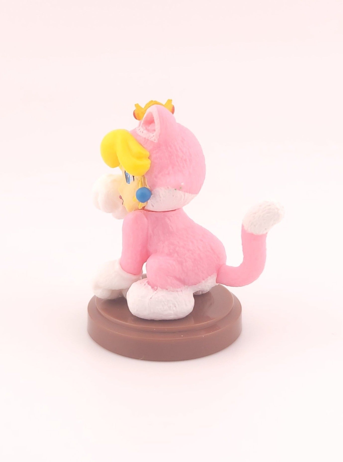 Super Mario Peach Choco Egg Figur