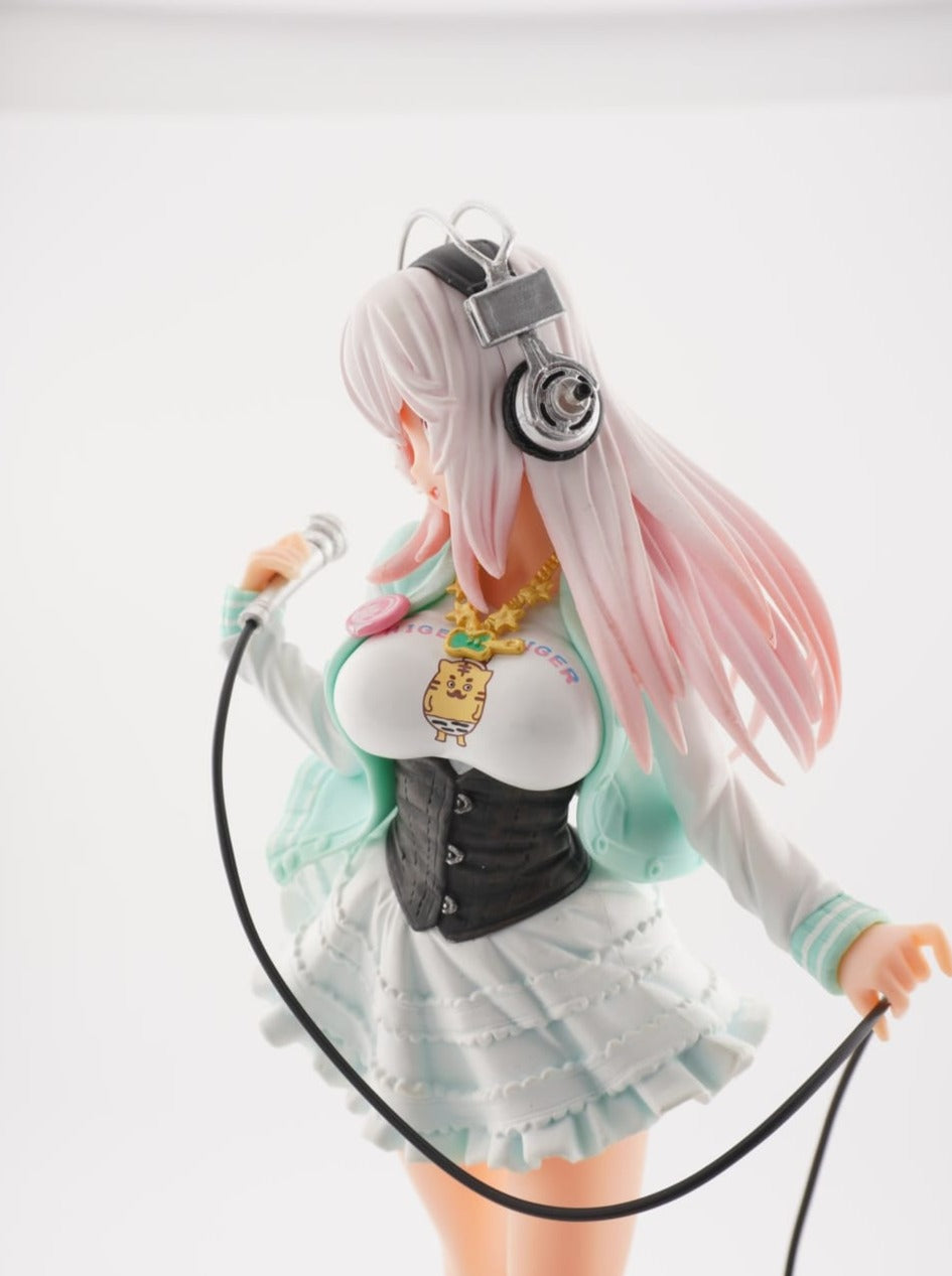 Super Sonico SQ 18cm Figur