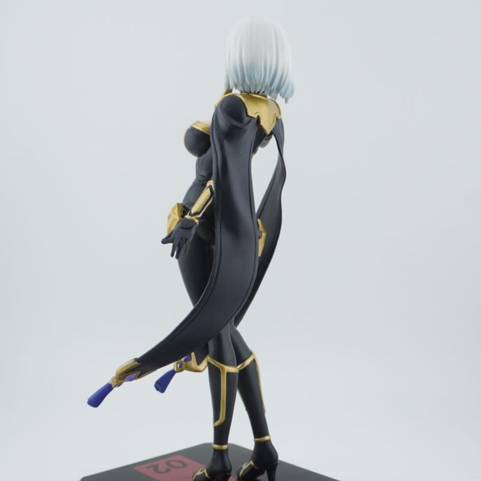 Eminence in Shadow Beta 19cm Figur