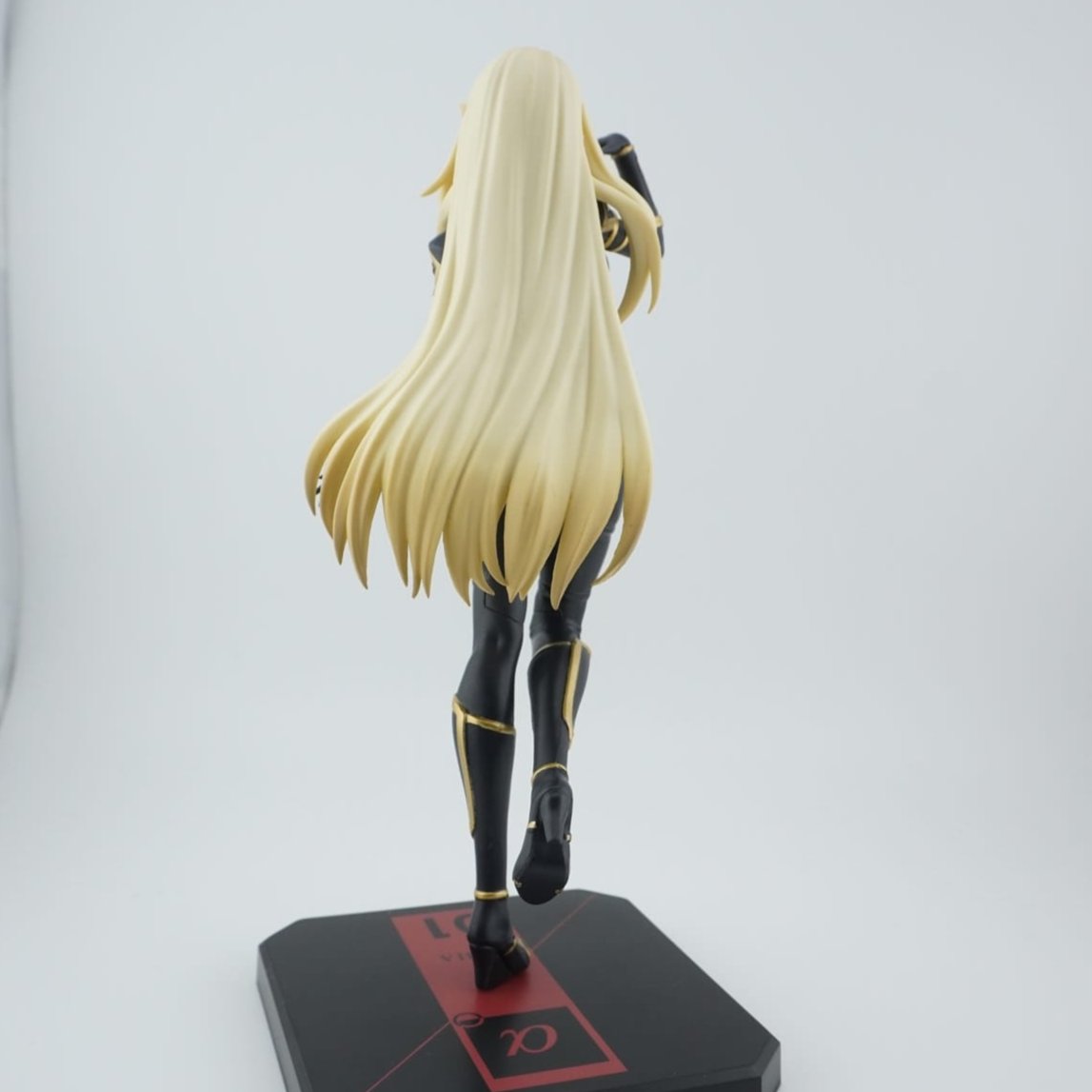 Eminence in Shadow Alpha 19cm Figur