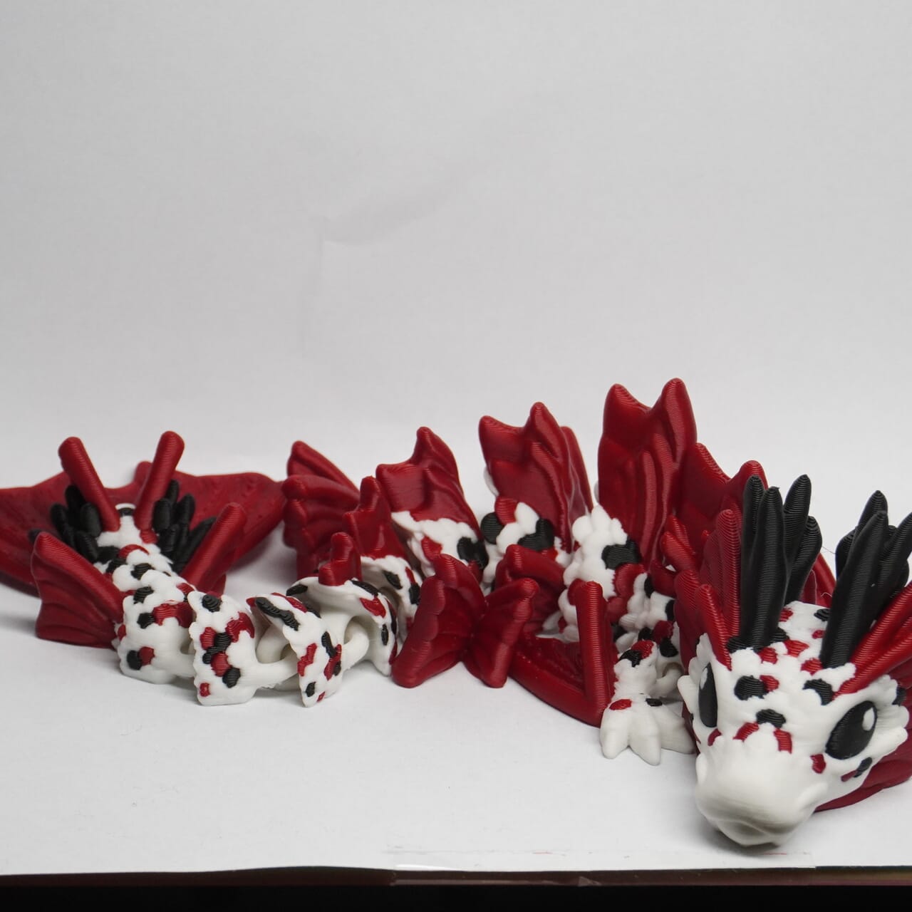 Baby Koi Drache 3D Druck 19cm Fidget Figur (Farbauswahl)