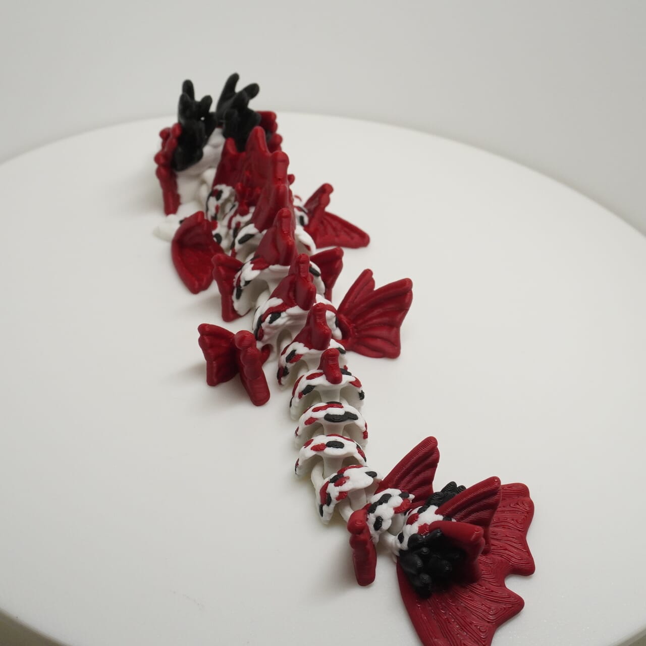 Baby Koi Drache 3D Druck 19cm Fidget Figur (Farbauswahl)