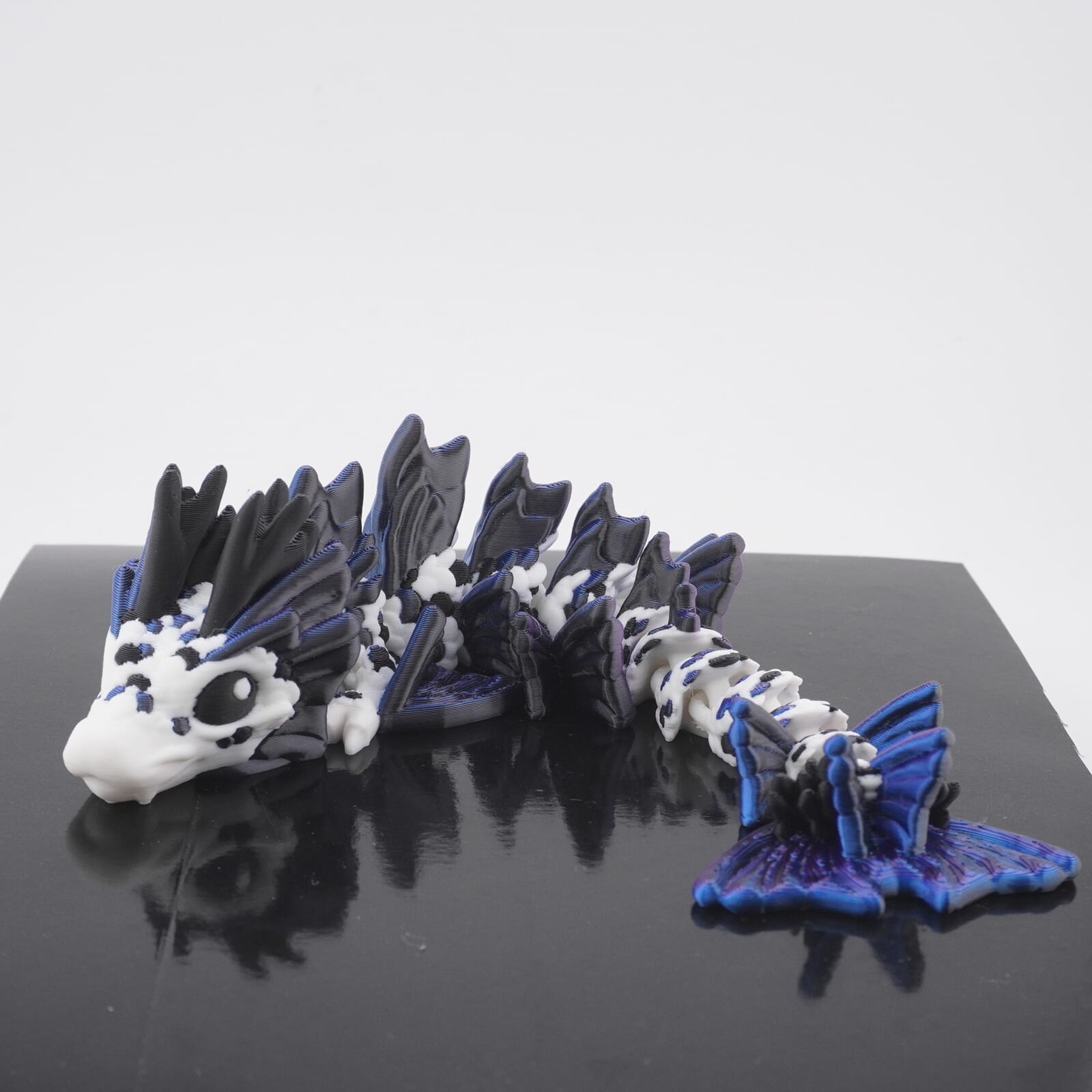 Baby Koi Drache 3D Druck 19 cm Fidget Figur (Farbauswahl)