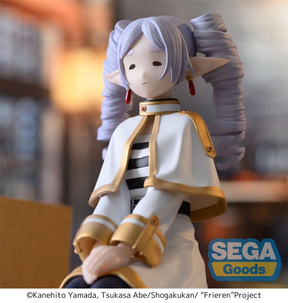 Frieren Perching I have Ringlets 10cm Statue