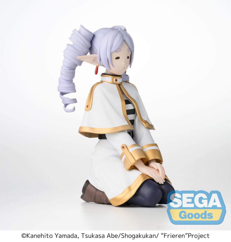 Frieren Perching I have Ringlets 10cm Statue