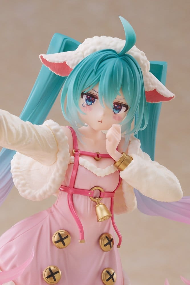Hatsune Miku Seven Little Goats Wonderland 18 cm Statue