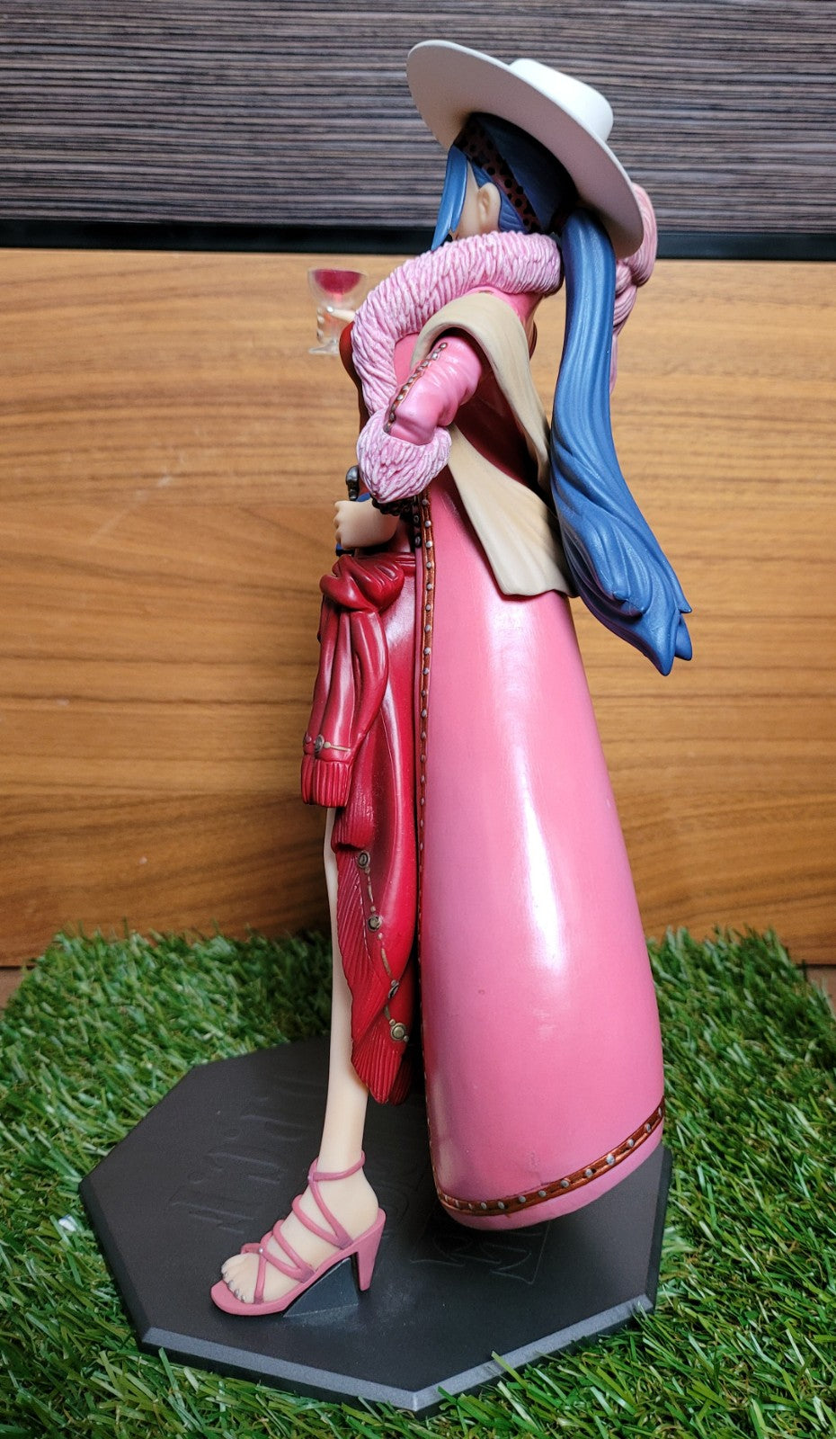 One Piece Vivi DPCF 1/7 Scale Figur Nippon4U