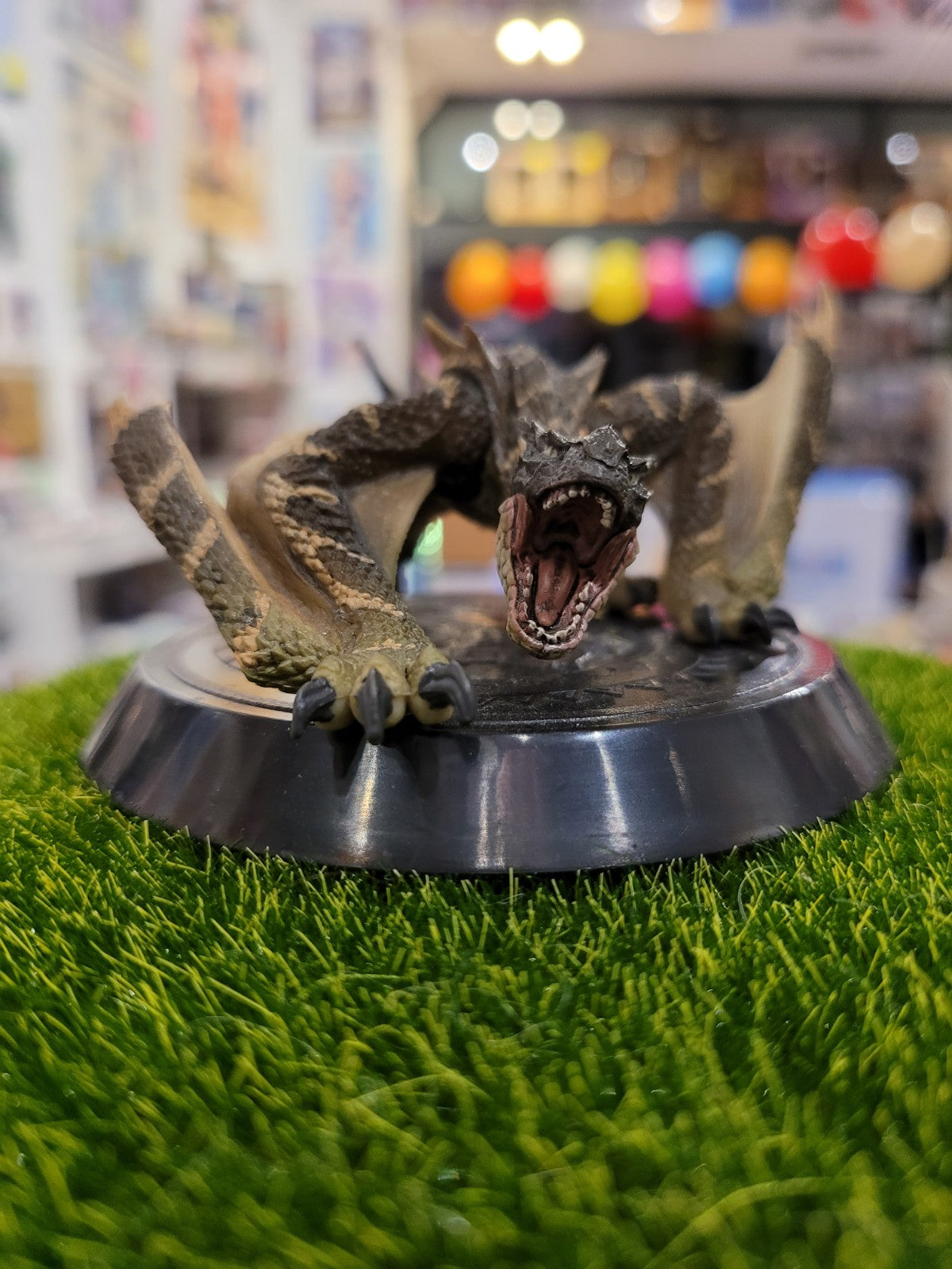 Monster Hunter Tigrex (Brachiale Version) Figur Nippon4U