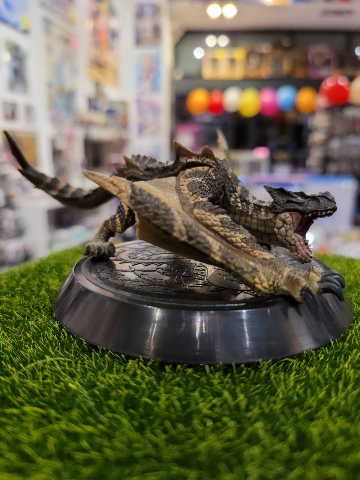 Monster Hunter Tigrex (Brachiale Version) Figur Nippon4U