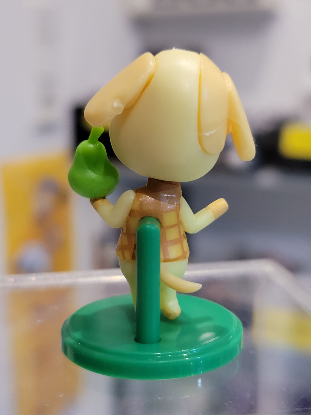 Animal Crossing Goldie Choco Egg Figur